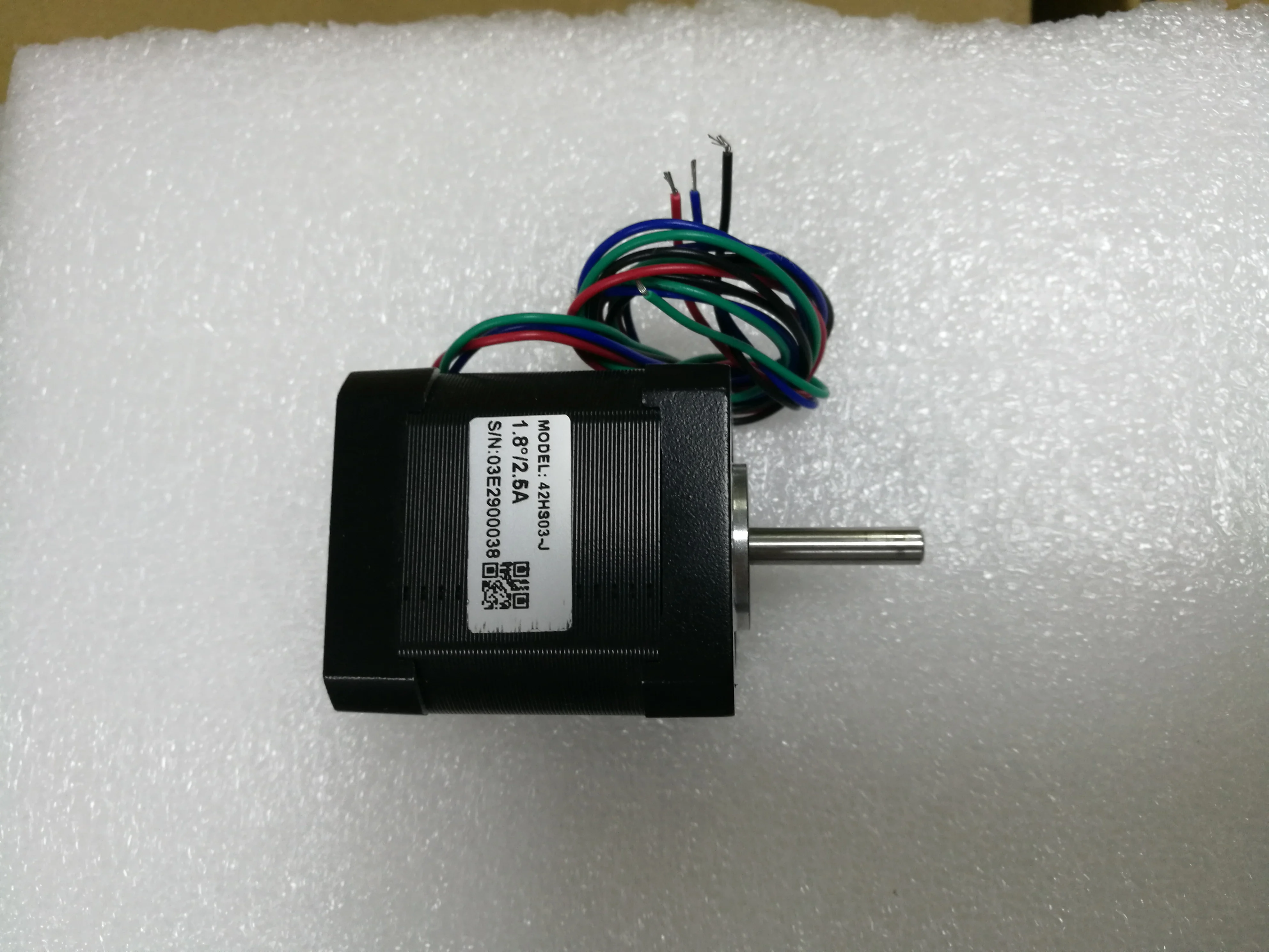 New Leadshine NEMA 17 stepper motor 42HS03-J output 0.3 N.m (42 oz-in) holding torque 2-phase step 4 wires shaft size 5 mm | Обустройство