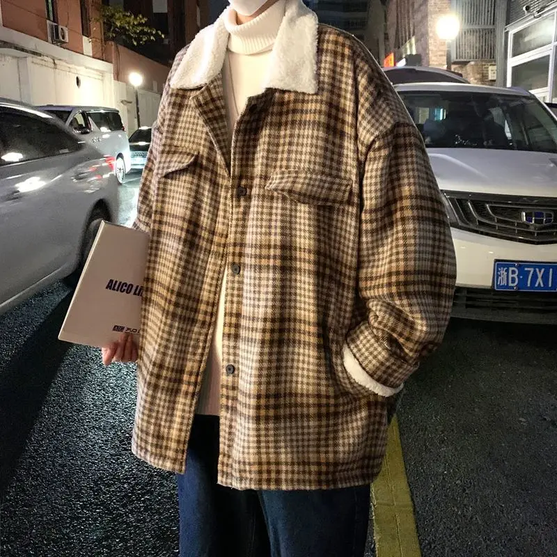 

2020 Winter Thick Plaid Coat Men's Warm Fashion Retro Lamb Fur Jacket Men Wild Loose Korean Short Coat Mens Clothes M-2XL