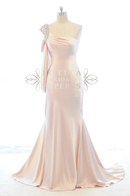 Gratis Verzending 2016 Nieuwe Hot & Sexy Een Schouder Vestidos De Festa Crystal Roze Lange Floor Lengte Party Gown Elegante avondjurk Gratis Verzending 2016 Nieuwe Hot & Sexy Een Schouder Vestidos De Festa Crystal Roze Lange Floor Lengte Party Gown Elegante avondjurk