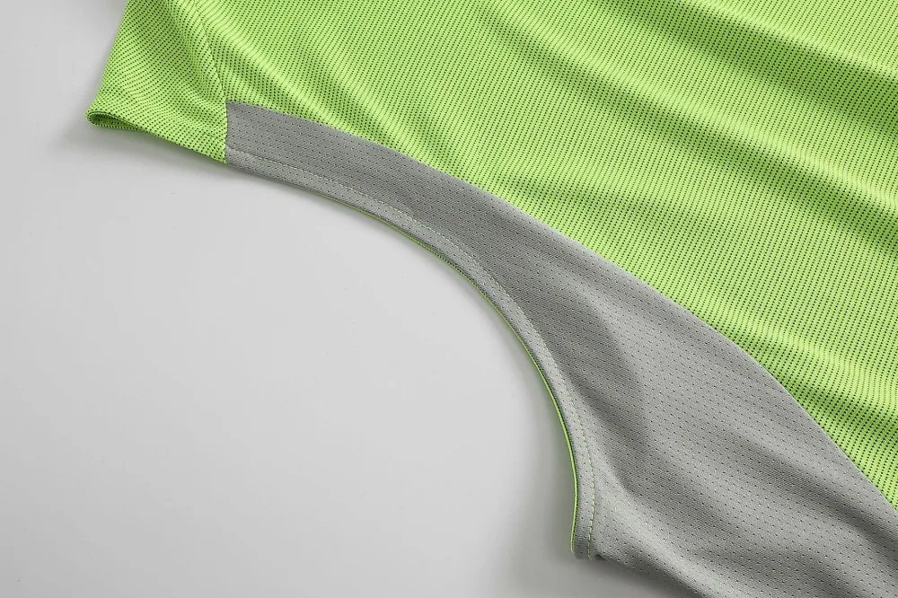 16410131516_1904937743