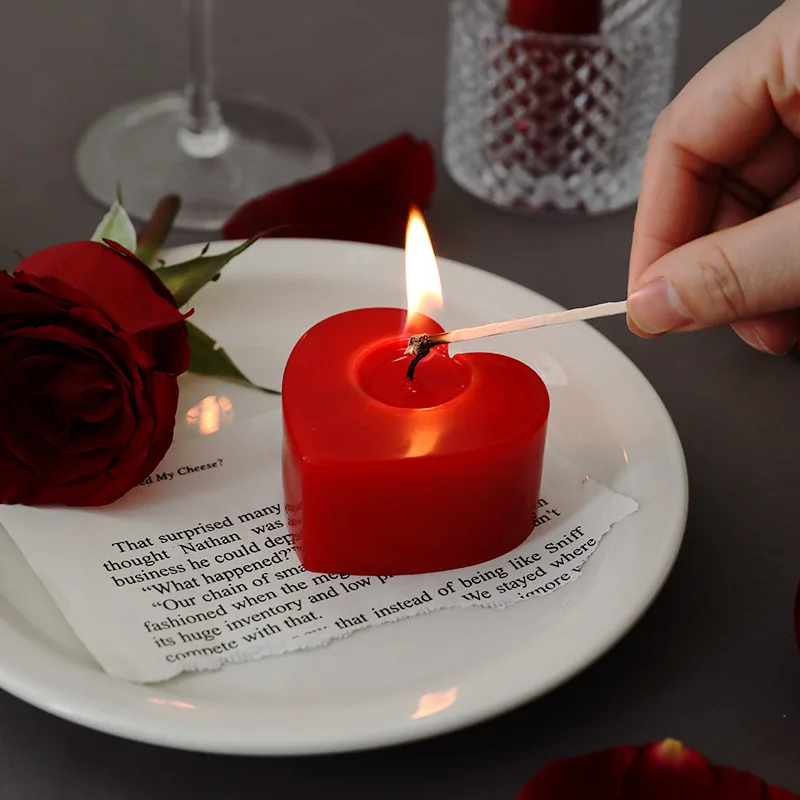 Scented Candles, 12 Pcs Sweet Romantic Love Heart Shaped Floating Candle  for Home Decorations Wedding Birthday Party Celebrations (Red)