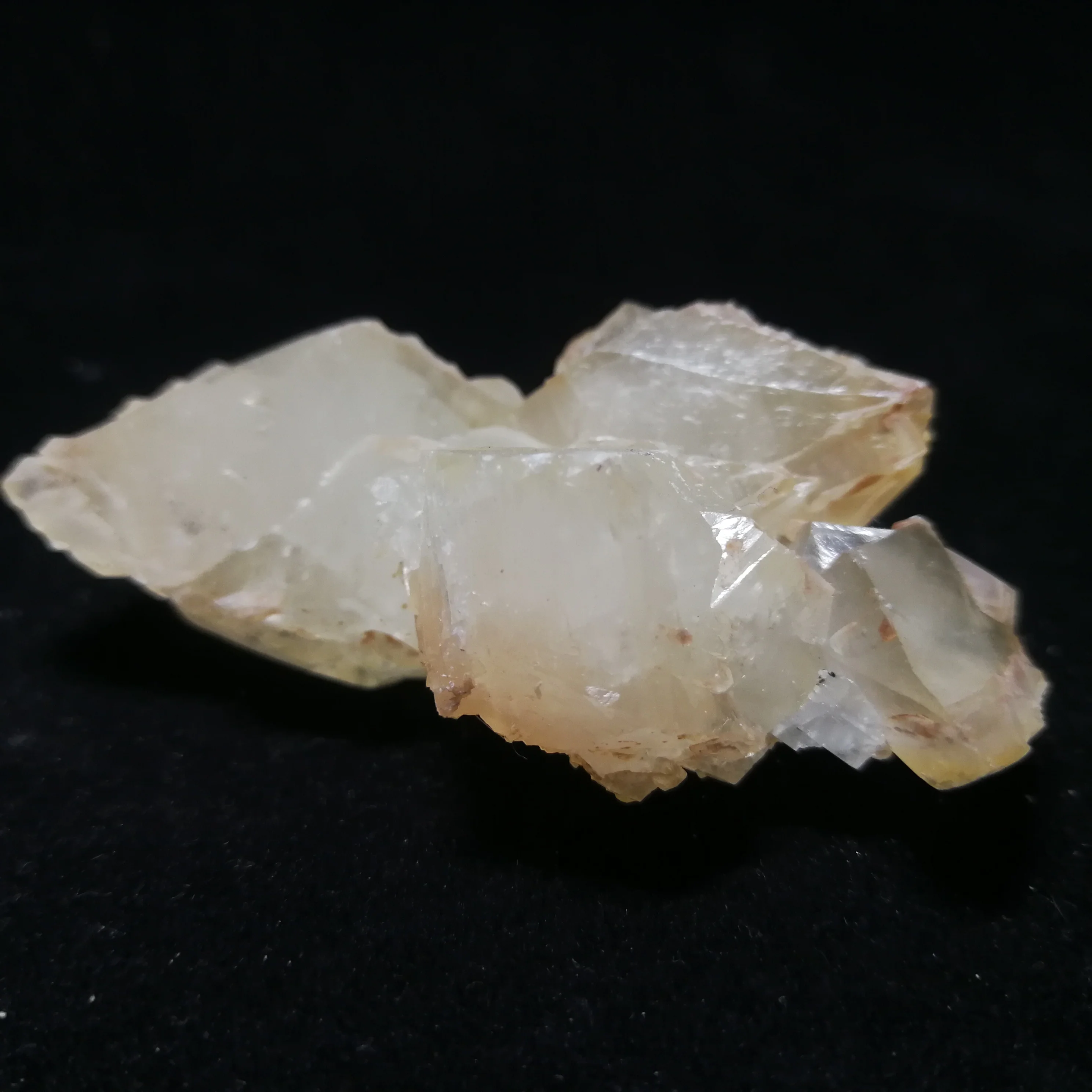 

33.1gMineral samples of natural pink calcite and pyrite Association