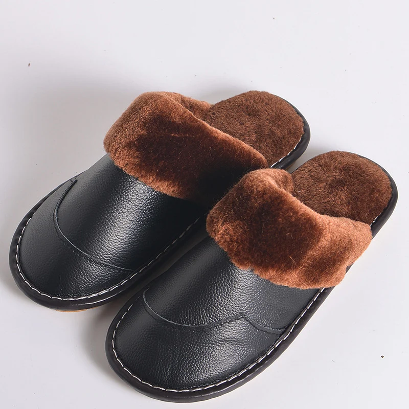 Мужские зимние новые кожаные тапочки, кожаные домашние Нескользящие мягкие тапочки на плоской подошве, мужские теплые хлопковые тапочки