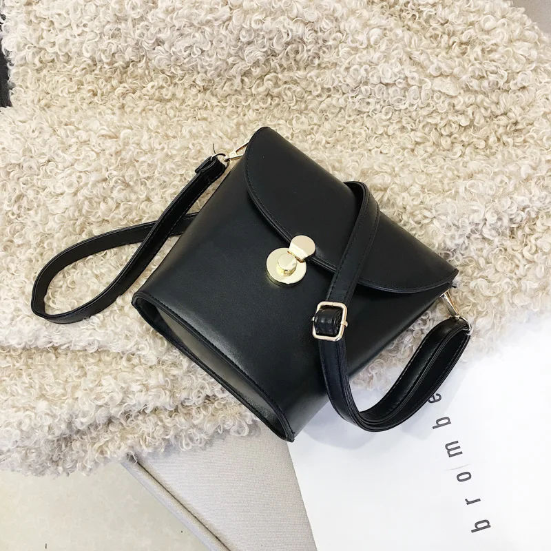 

Fashion PU Bag Large Capacity Women's Single-shoulder Bag Light Outdoor Travel Shopping Commuter Bag Versatile Shoulder Bag