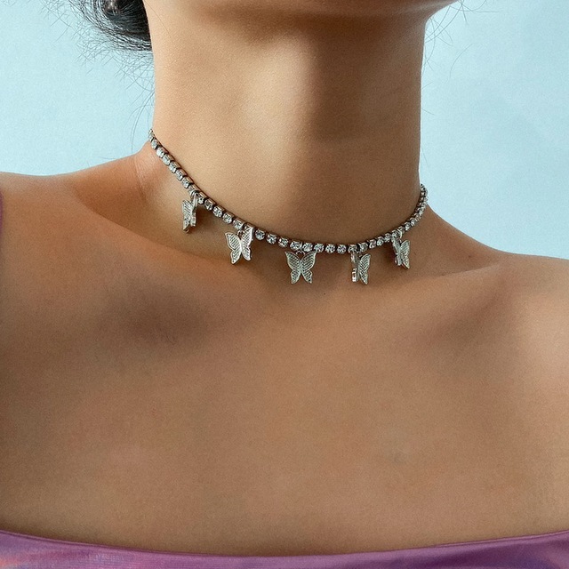 Lovely Butterfly Pendant Choker Necklace For Women Natural Stone Pearl Rhinestone Gold Silver Color Clavicle Chain Gift