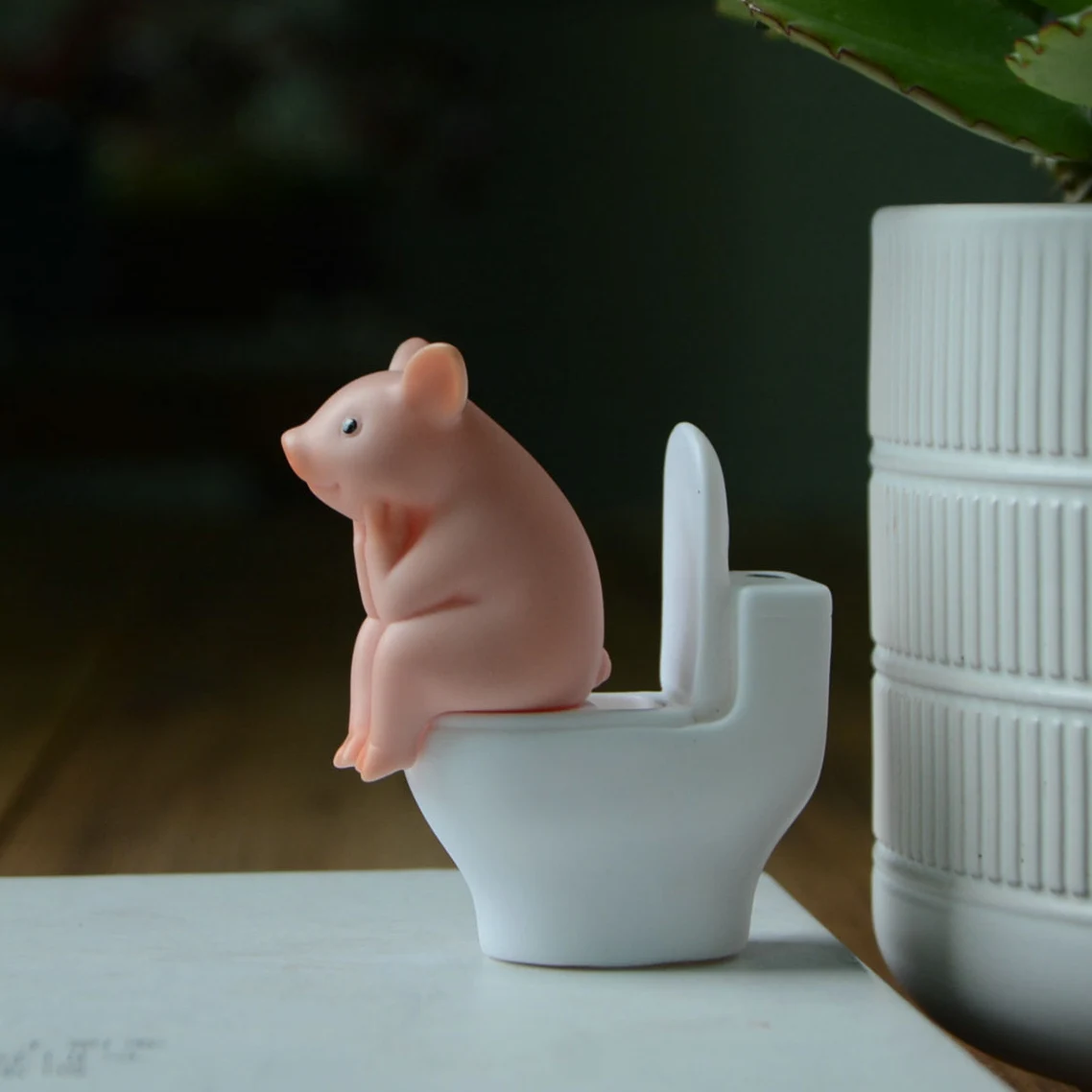 Ornament Crafts Miniature Figurines Miniature Ornament Anime Figure Toy Action Figure Toy Cute Pig Sitting on Toilet Animal Pig PVC Model Action Figure Decoration Mini Kawaii Toy for Kids Children's Gift Home Decor