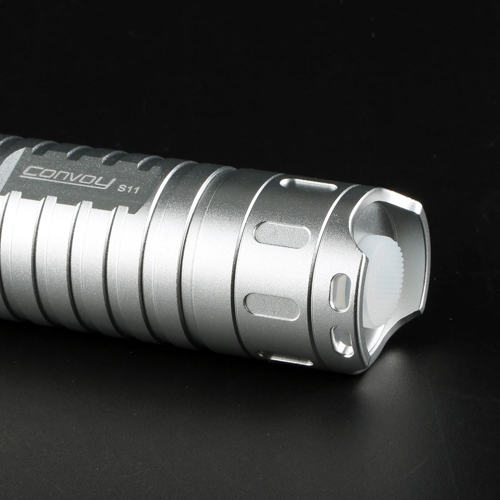 Светодиодный фонарик Convoy S11 CREE XHP50.2 ручной фонарь уличный спортивный для работы