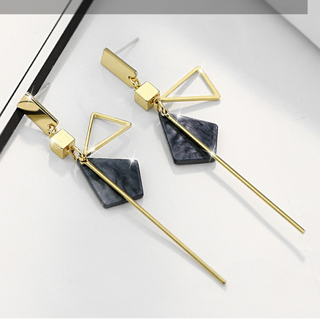Korean Black Acrylic Drop Earrings For Women Punk Jewelry Vintage Statement Metal Crystal Dangle Hanging Earring Asymmetric