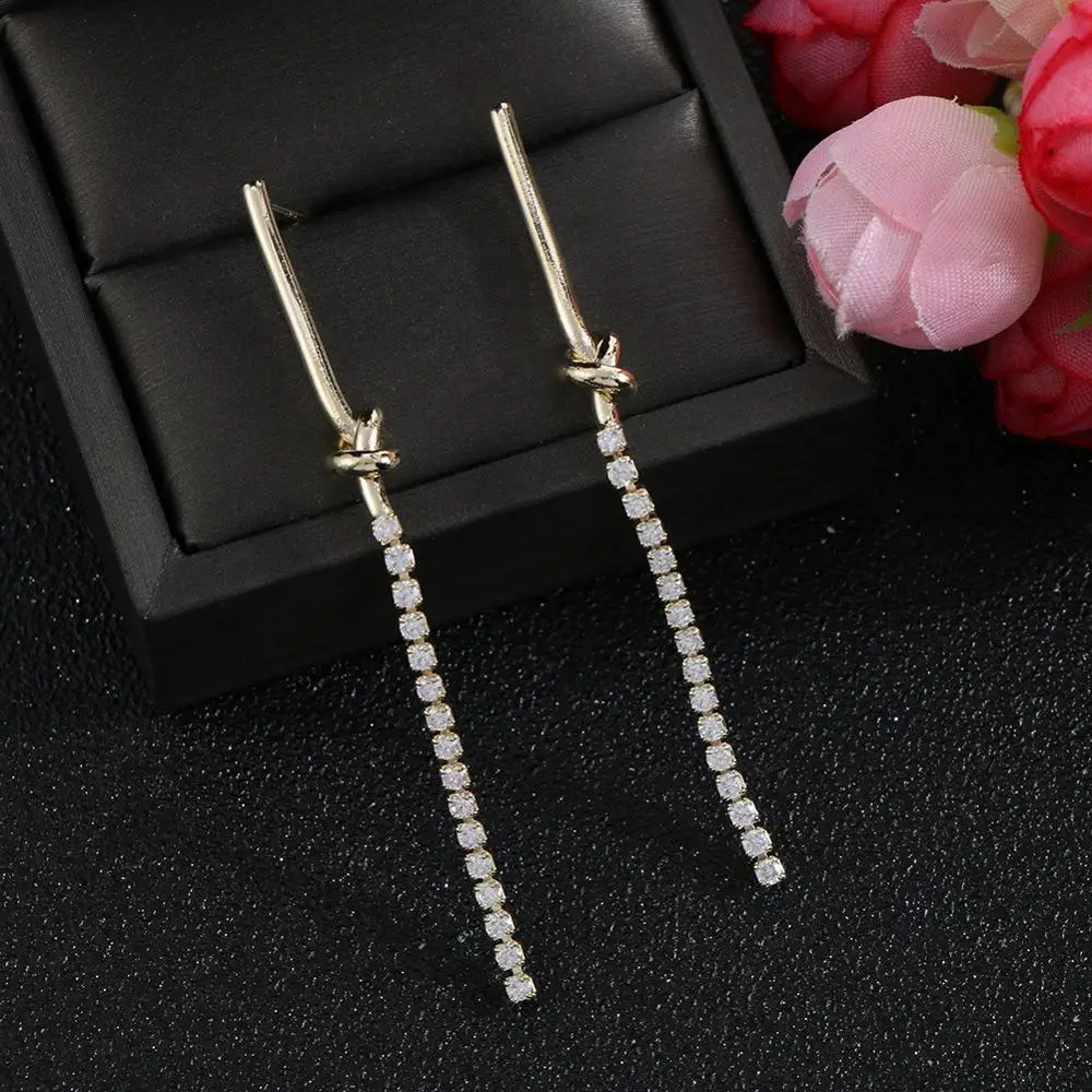 

ELEGANCe11 Luxury Tassel Earrings Rhinestone Chain Long Earrings for Party Christmas Jewelry for Female Gift