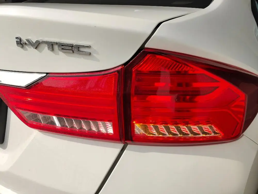 Задний фонарь для автомобиля Honda City- City светодиодный задний фонарь Противотуманные фары Дневные ходовые огни DRL тюнинг автомобильные аксессуары - Цвет: red