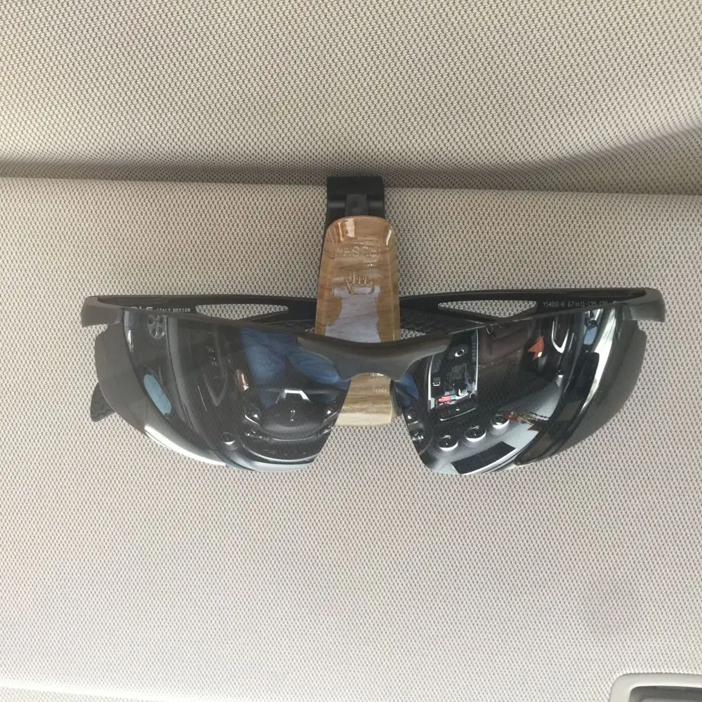 

Universal Car Sunglasses Holder Wood Grain Fiber Carbon Ticket Card Clip Sun Visor Glasses Storage Fastener Car Interior Decor