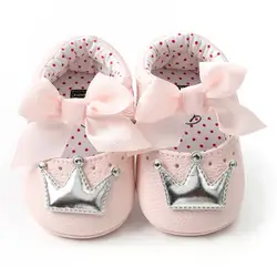 Для маленьких девочек из искусственной кожи обувь детские мокасины; первые шаги в виде короны, банта на мягкой подошве нескользящая обувь