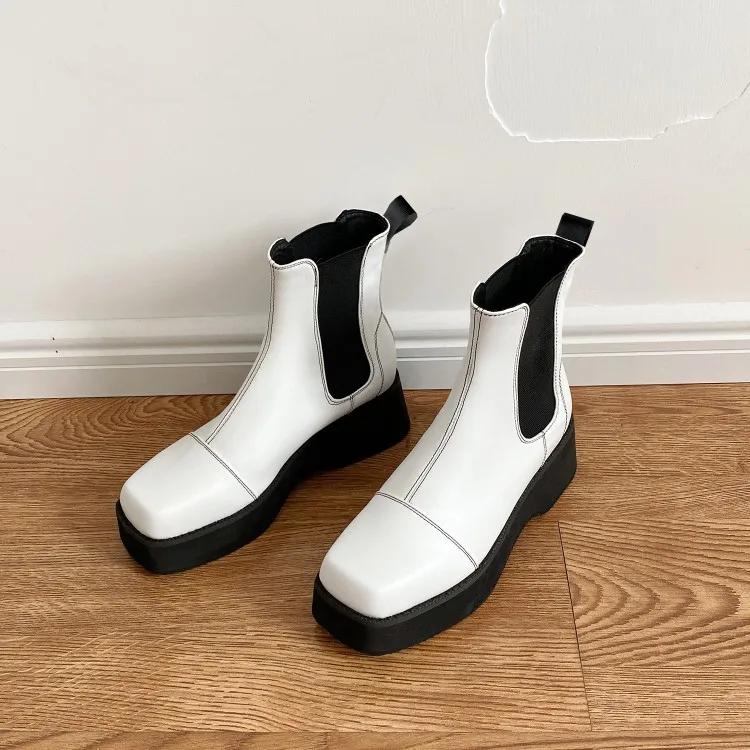 Botas torn.