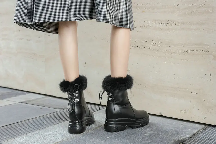 QUTAA/ г. Повседневные ботинки до середины икры из искусственной кожи на платформе с круглым носком каблук танкетка, на шнуровке, зимняя теплая женская обувь на меху размер 34-40