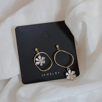 

Asymmetric White Daisy Flower Dangle Earrings For Women earings accessories, Korean Style Woman Hanging Earrings Jewelry