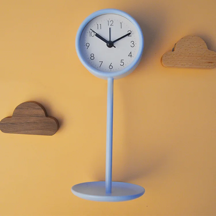 

2020 New Large Straight Bar Alarm Clock Nordic Digital Fashion Creative Mute Cool Desktop Metal Simple Alarm Clock Home Decor