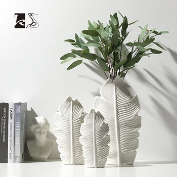 

Nordic style flower ceramic vase home decoration layout vases for flower creative leaf shape vase Model room design crafts