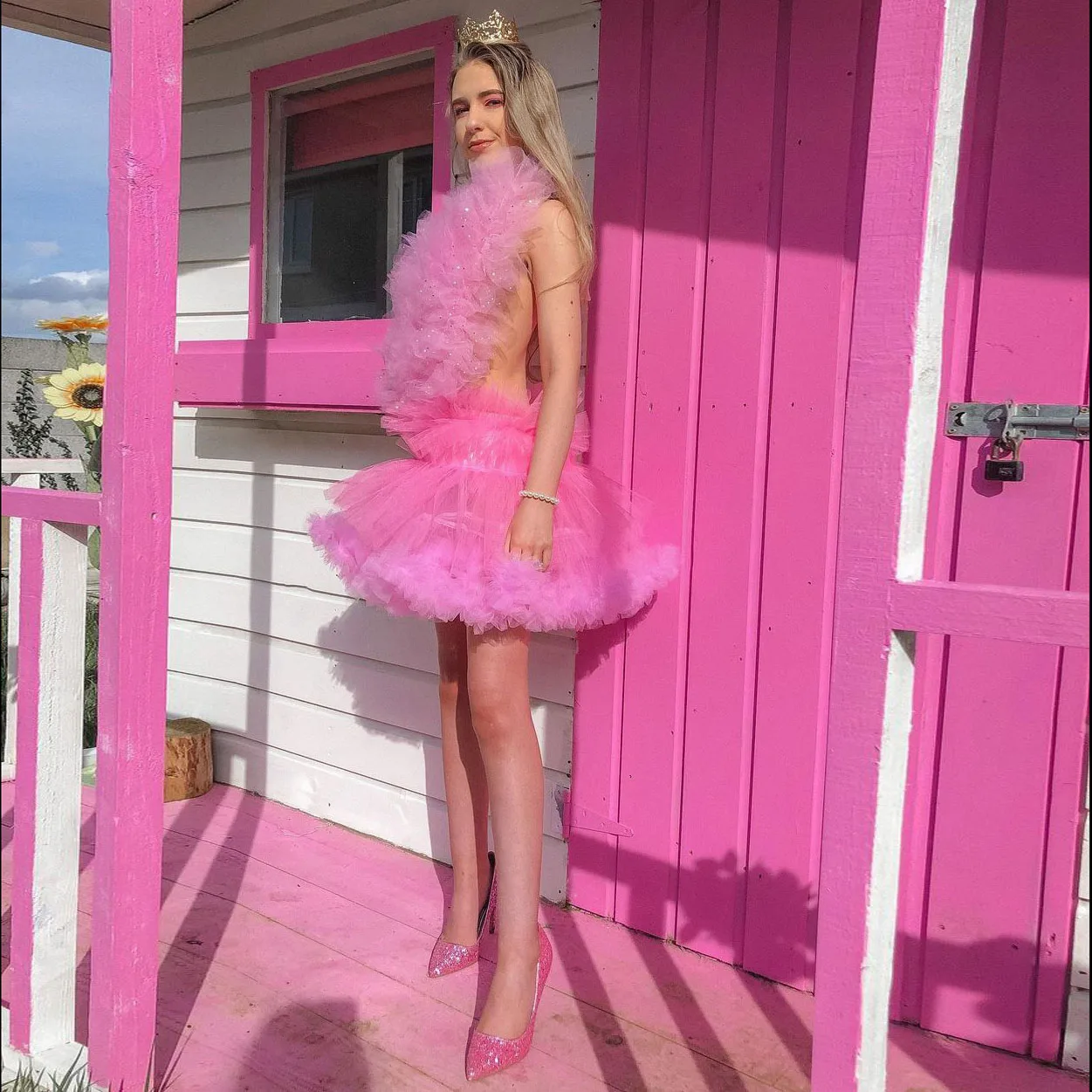 

Shining Backless Party Dresses Halter Sleeveless Short Skirts Pure Pink Mini Layered Puffy Tulle Lady Prom Gowns Custom Made
