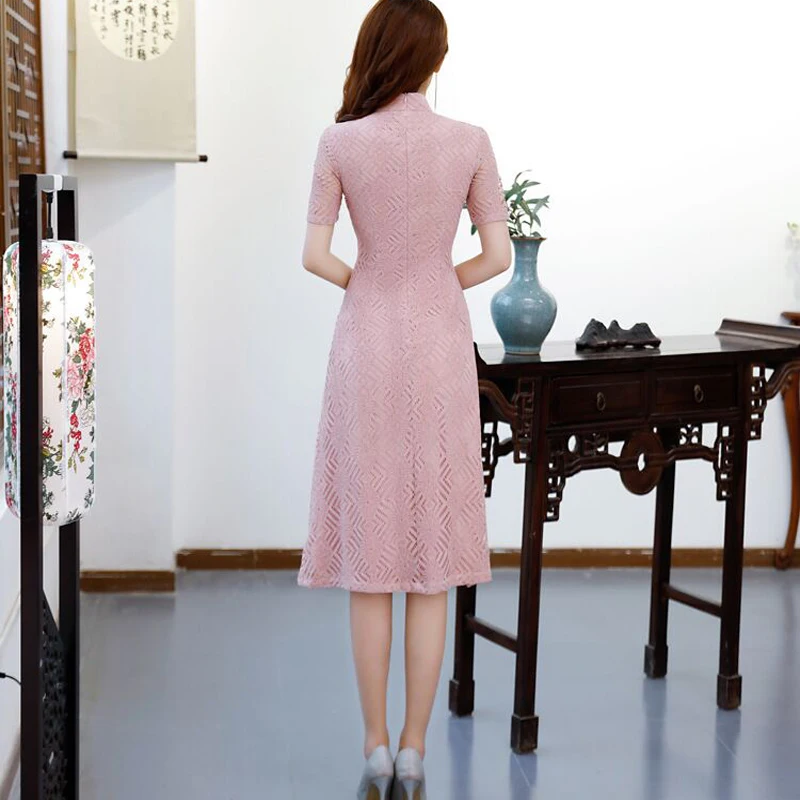 Розовое кружево Новинка выдалбливают Cheongsam женский Мандарин Воротник длинное вечернее платье Vestidso негабаритных 3XL с коротким рукавом Qipao