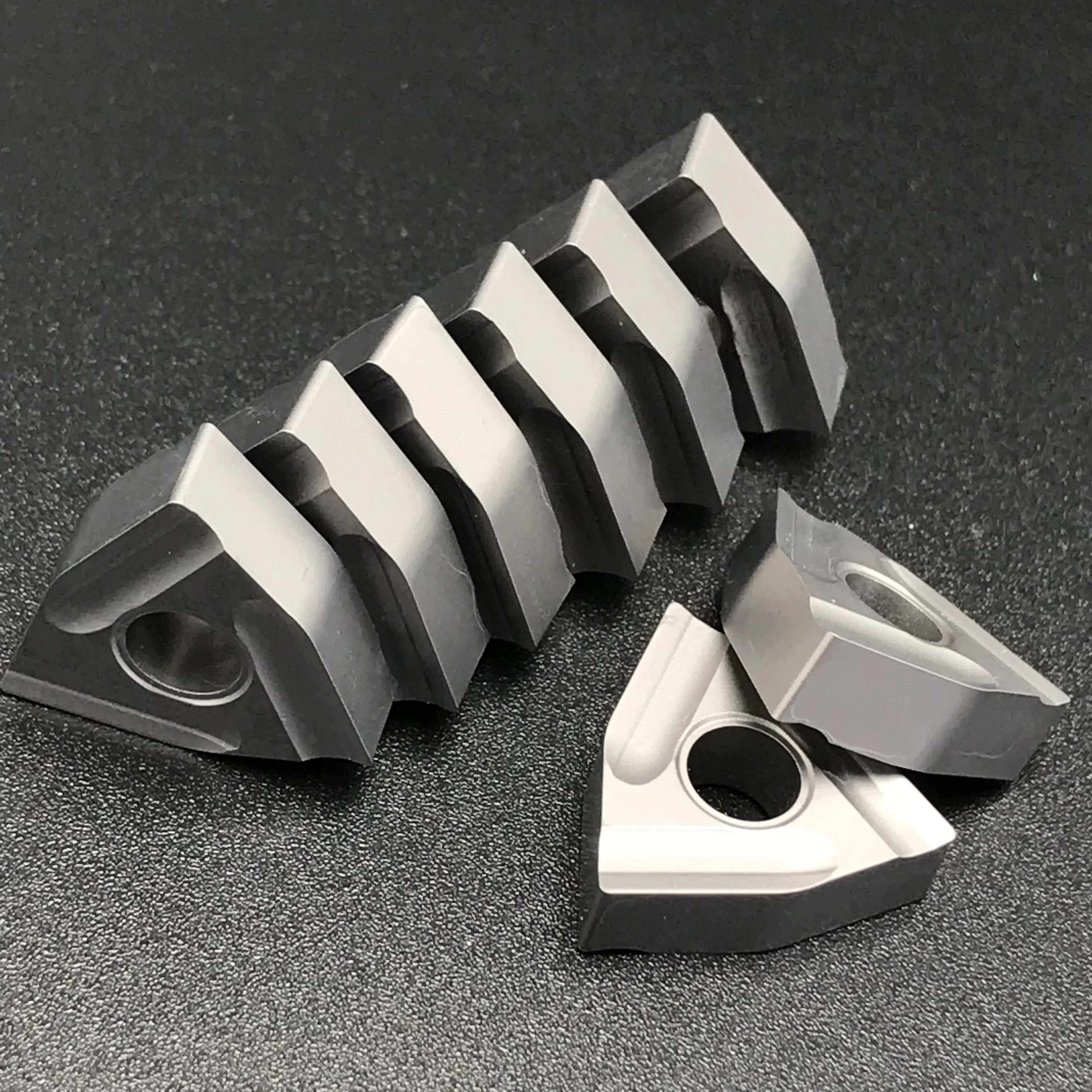 20pcs CNC cermet вставка WNMG080404 R-S Карбид вставка двухсторонний щелевой токарный инструмент обработка стали WNMG 080404 токарные инструменты