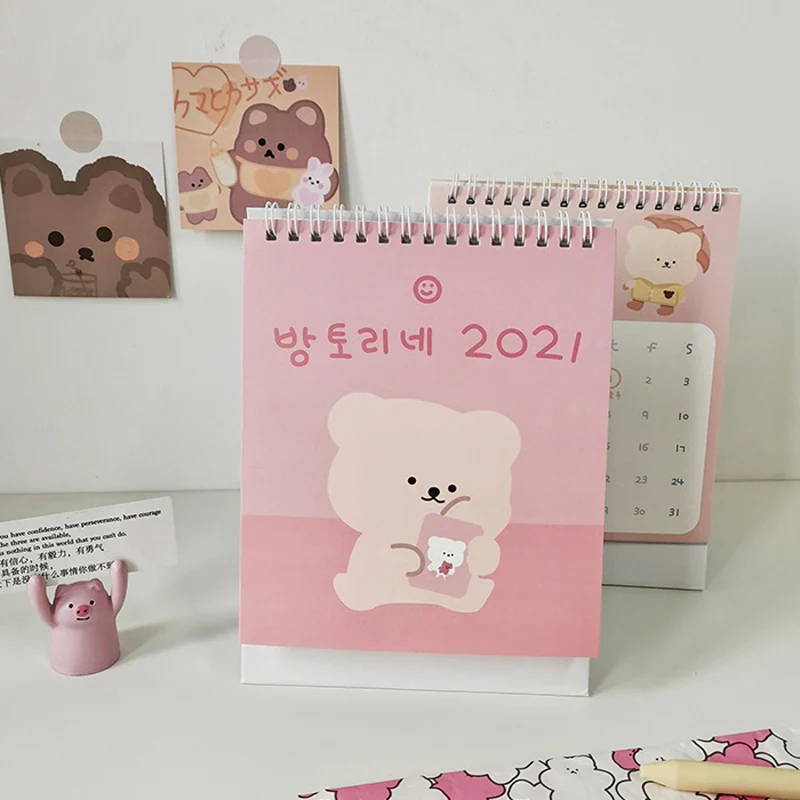 Calendario de escritorio de oso de dibujos animados, planificador coreano, calendario mensual, adorno de escritorio Kawaii para estudiantes, suministros de oficina y escuela, 2021