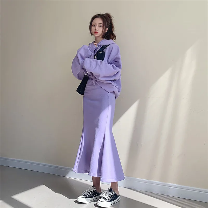 

2020 Autumn And Winter New Fashion Temperament Loose Hooded Lace Casual Tops + Fishtail Bag Hip Skirt