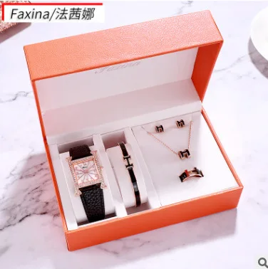 

5pcs/set Luxury Women Watches Lether Female Clock Quartz Wristwatch Bracelet Fashion Ladies Wrist Watch Necklace Jewelry Set