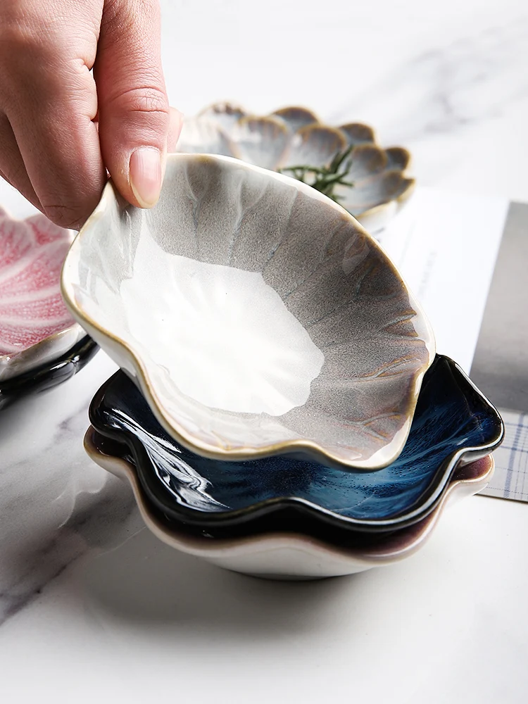 Japanese Style Kiln Becomes Ceramic Dish Creative Hand Painted He Petal Small Dish Saucer Saucer Small Dish