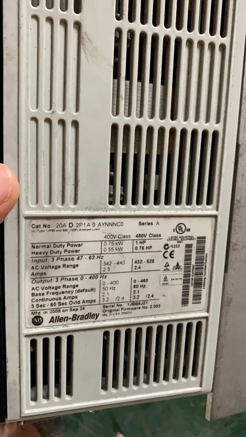 20AD2P1A0 aynnc0 0.75KW/0.55KW используется один, инвертор, хорошая работа