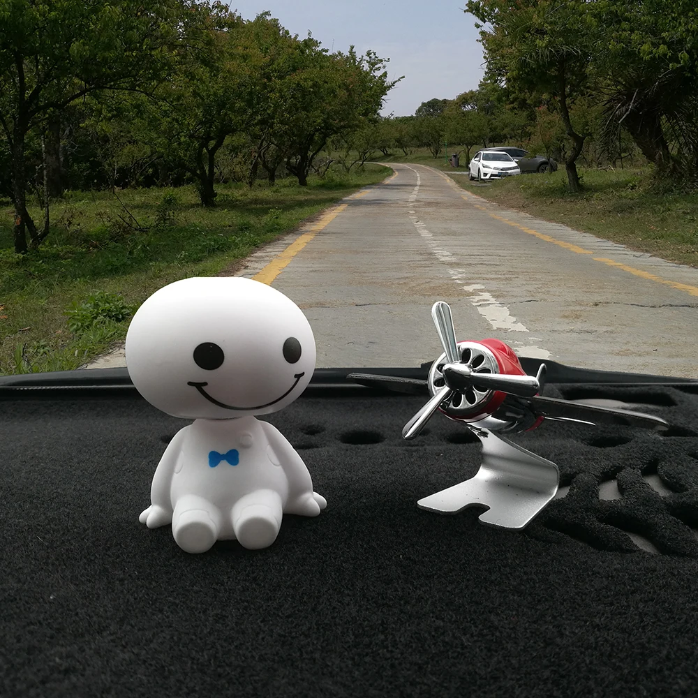 Автомобильный орнамент Симпатичный робот с вибрирующей головкой Baymax кукла