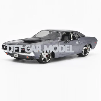 

1:24 Scale Alloy Toy Challenger Model Of Children's Toy Cars Original Authorized Authentic Kids Toys