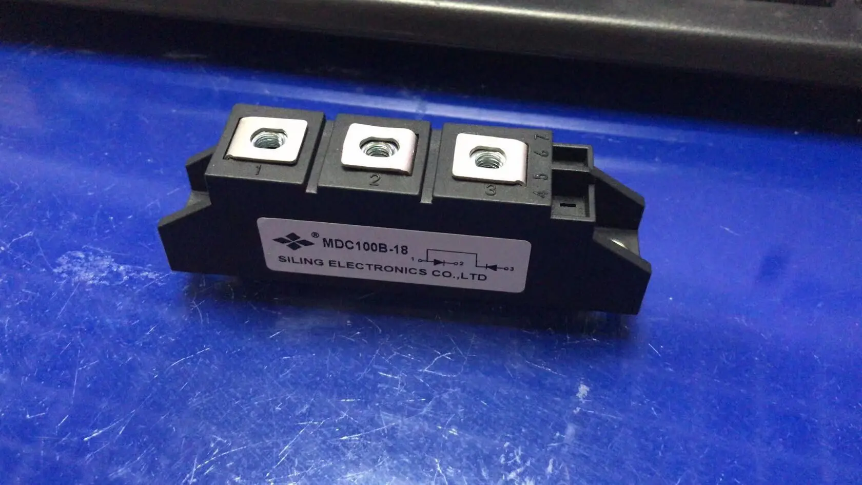 

Новинка, оригинальный модуль MDC1101620C MDC1101220C MDC901620C MDC901220C