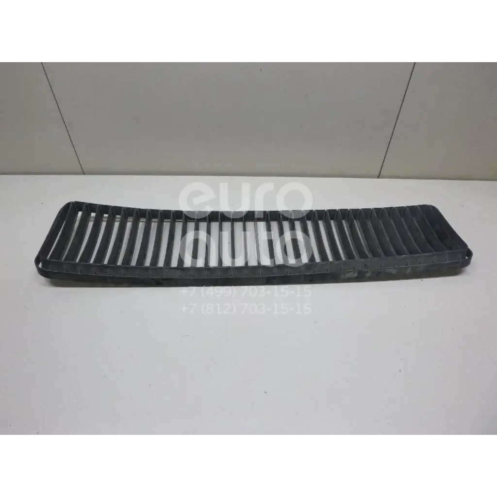 Решетка в бампер центральная, состояние – Б/У,, для Skoda Superb 3U0853677 3U0853677
