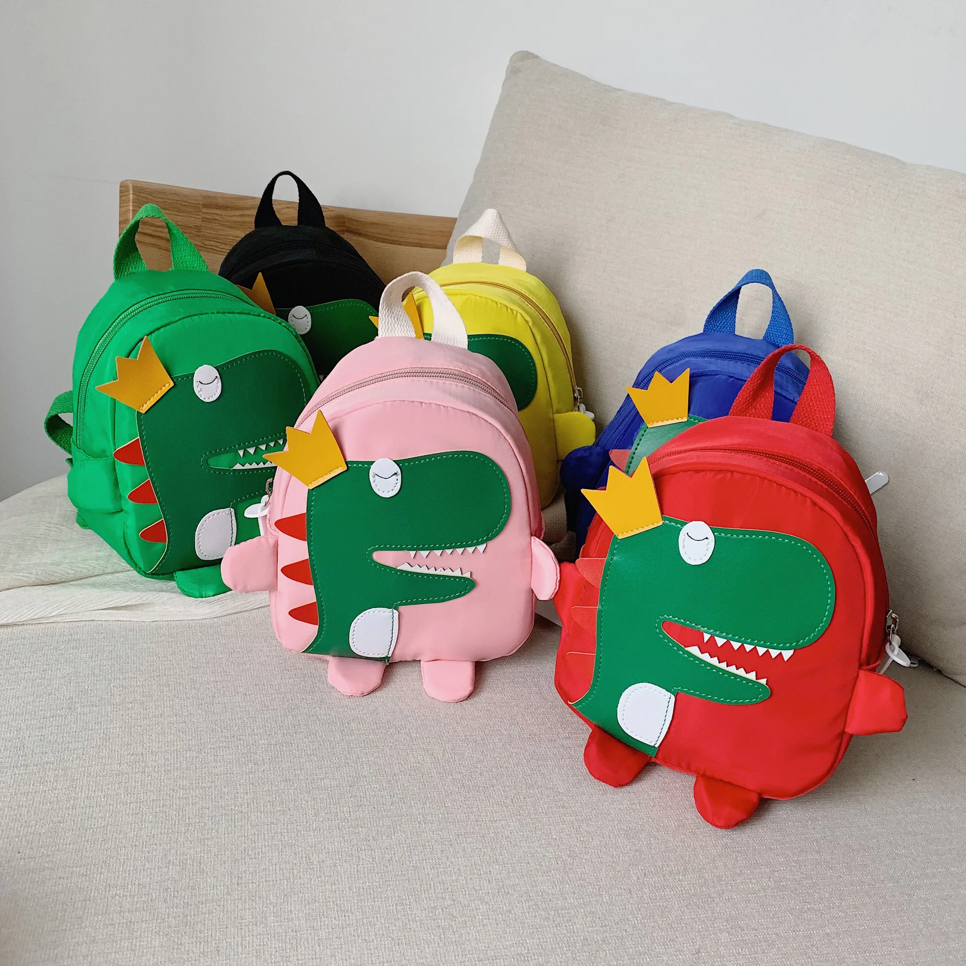 

Children's small school bag 2019 new personality dinosaur kindergarten boys and girls baby cartoon baby anti-lost backpack