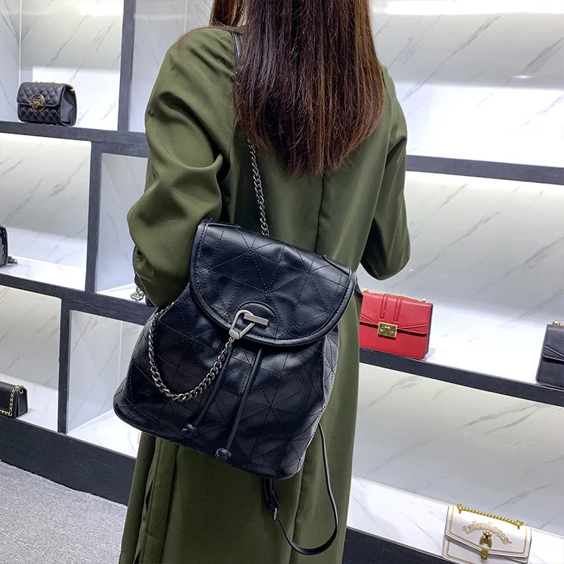 

ZR New Style Black And White with Pattern Rhombus Rock And Roll Bag with Chain-Style Solid Color Street Crossbody Bag Large Capa