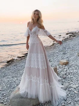 

Bohemian Wedding Dresses 2020 Off Shoulder A Line Lace Appliqued Boho Wedding Gowns Lacing Plus Size Beach Bridal Gowns