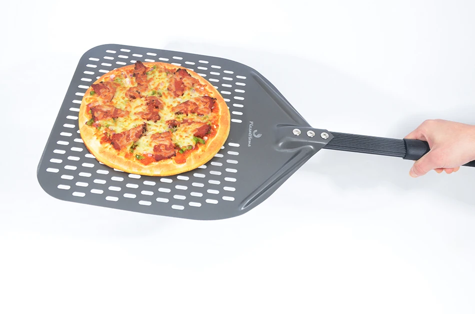 PizzAtHome-perfurado retangular pizza pá, alumínio revestimento duro,