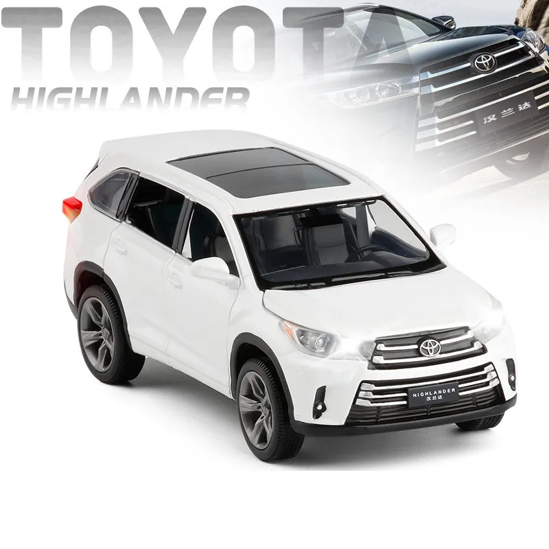 Изысканный 1:32 Toyota Highlander SUV модель из сплава, имитация литья под давлением звук и светильник, игрушка для мальчика в подарок - Цвет: Белый