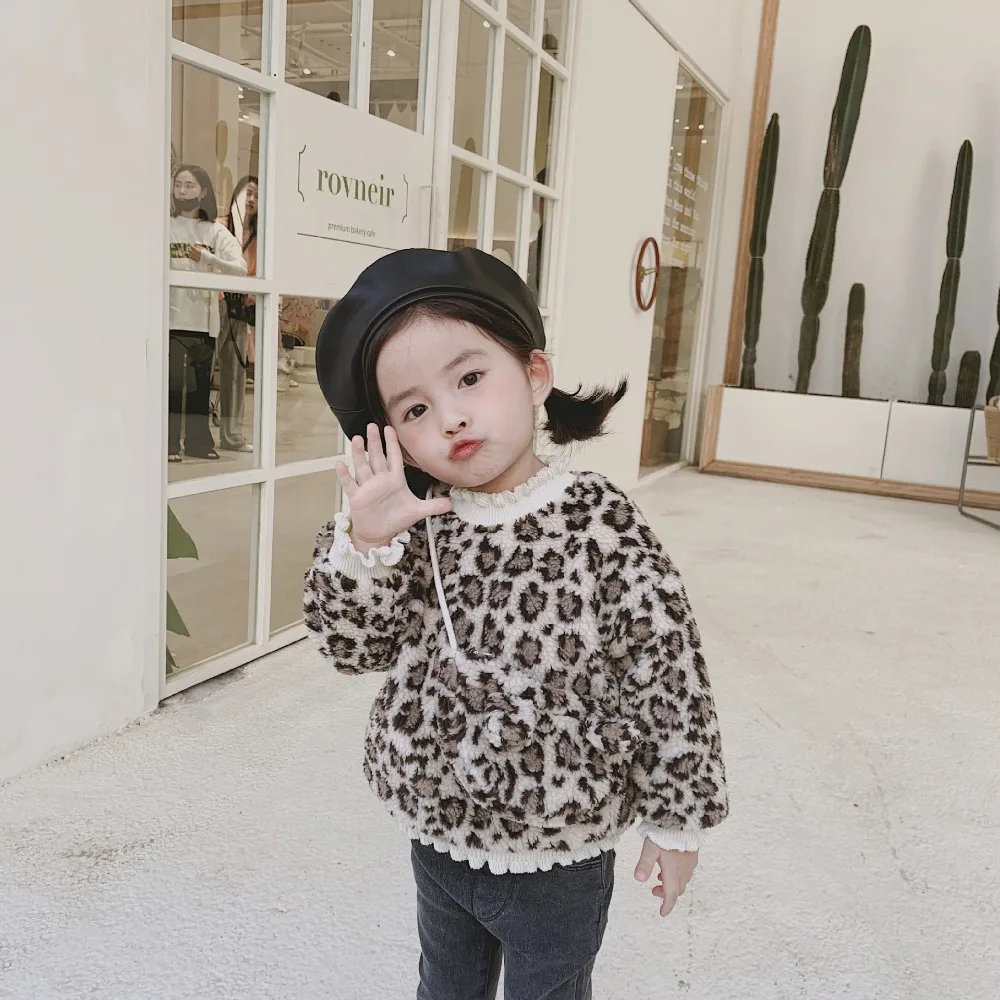 Коллекция года, осенне-зимняя детская одежда Детский бархатный свитер с леопардовым принтом