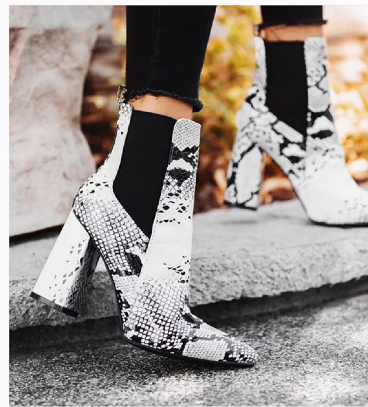 Eilyken/женские ботильоны на высоком толстом каблуке; обувь на молнии с квадратным носком; женские ботинки из искусственной лакированной кожи; женская обувь; Новинка года; Цвет Черный