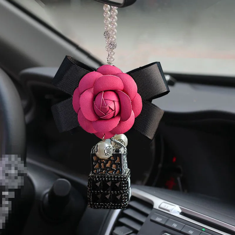 

Charming Diamond Crystal Camellia Flower Car Perfume Bottle Pendant Female Bling Rhinestones Car Mirror Hanging Ornaments Girls