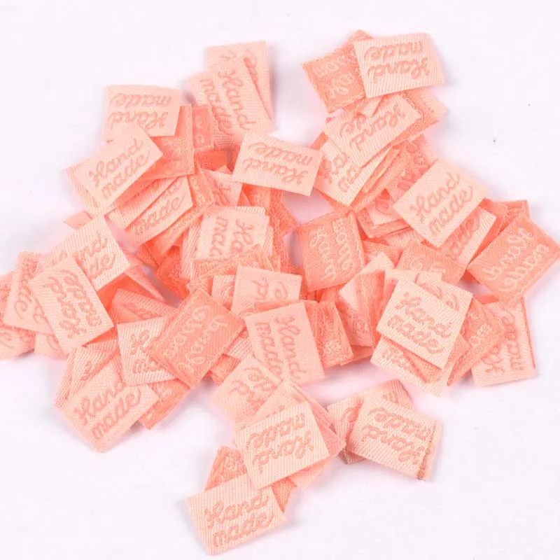 Etiquetas coloridas 11x15mm, suprimentos de costura, etiquetas de roupas artesanais, etiqueta de bandeira em relevo para bolsas de vestuário diy, acessórios 100 peças c2393