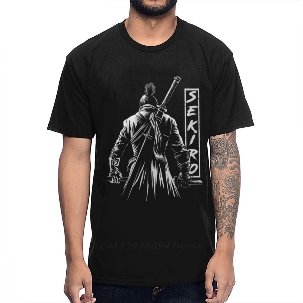 Ps4 Game Sekiro T Shirt Shadows Die Twice The One-Armed Wolf Tee Shirt Per Uomo Retro Homme Tee Shirt 100% Cotone