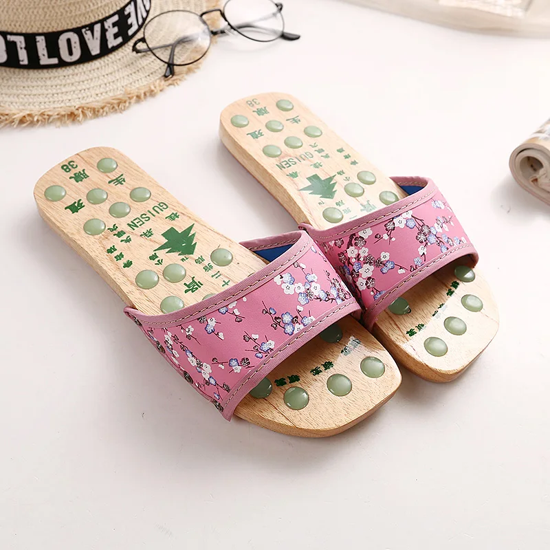 

Mazefeng 2018 Fashion Summer Women Casual Slippers Women Cosplay Slippers Wooden Female Clogs Outdoor Antiskid Massaging Shoes