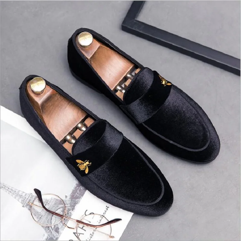 New British Fashion Men's Velvet Pointed Oxford Shoes Male Dress Wedding Prom Homecoming Shoe Sapato Social Masculino