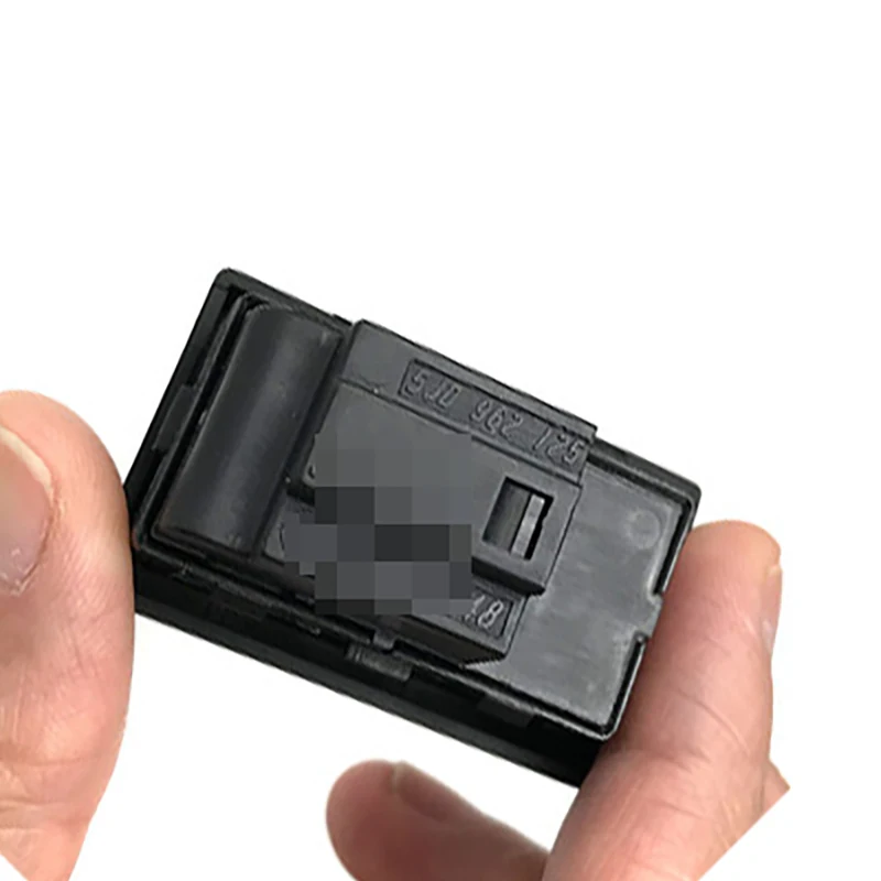 Рисунок 3 - Переключатель блокировки двери