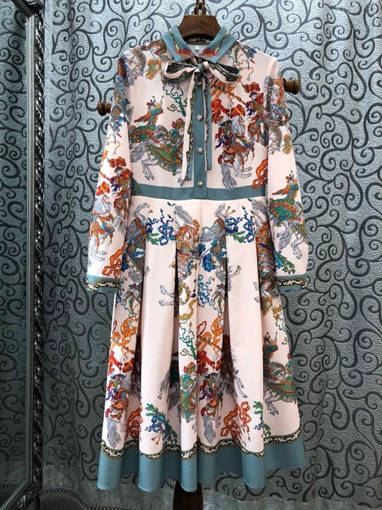 

2019 Early Autumn New Lady's Necktie with Butterfly Knot and Turn-lapel Printed Long-sleeved Dress 818