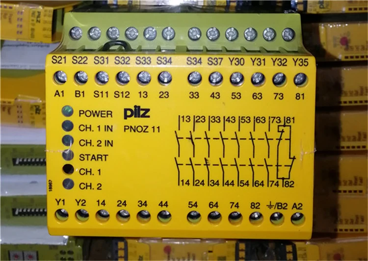 Pilz PNOZ 11 774086, подлинный, фотографии, гарантия один год