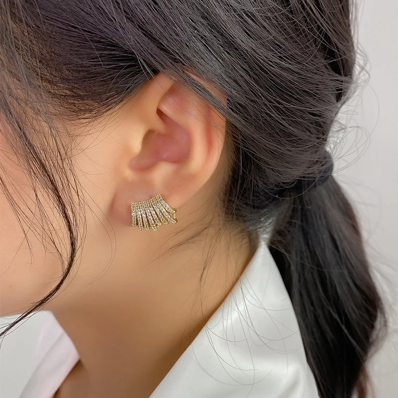 2021New Trend Gold Metal Inlaid With Diamonds Stud Earrings For Women Korean Fashion Women Earrings Party Classic Jewelry Gifts