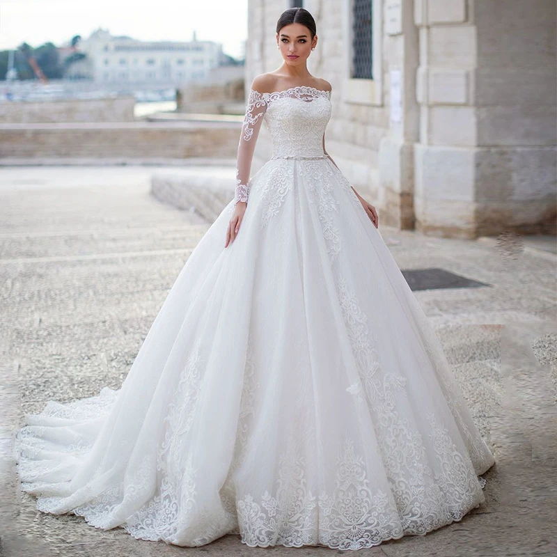 

Modest Lace Tulle A-line Wedding Gowns 2020 Boat Neck Applique Court Train Plus Size Long Sleeve Bridal Dresses